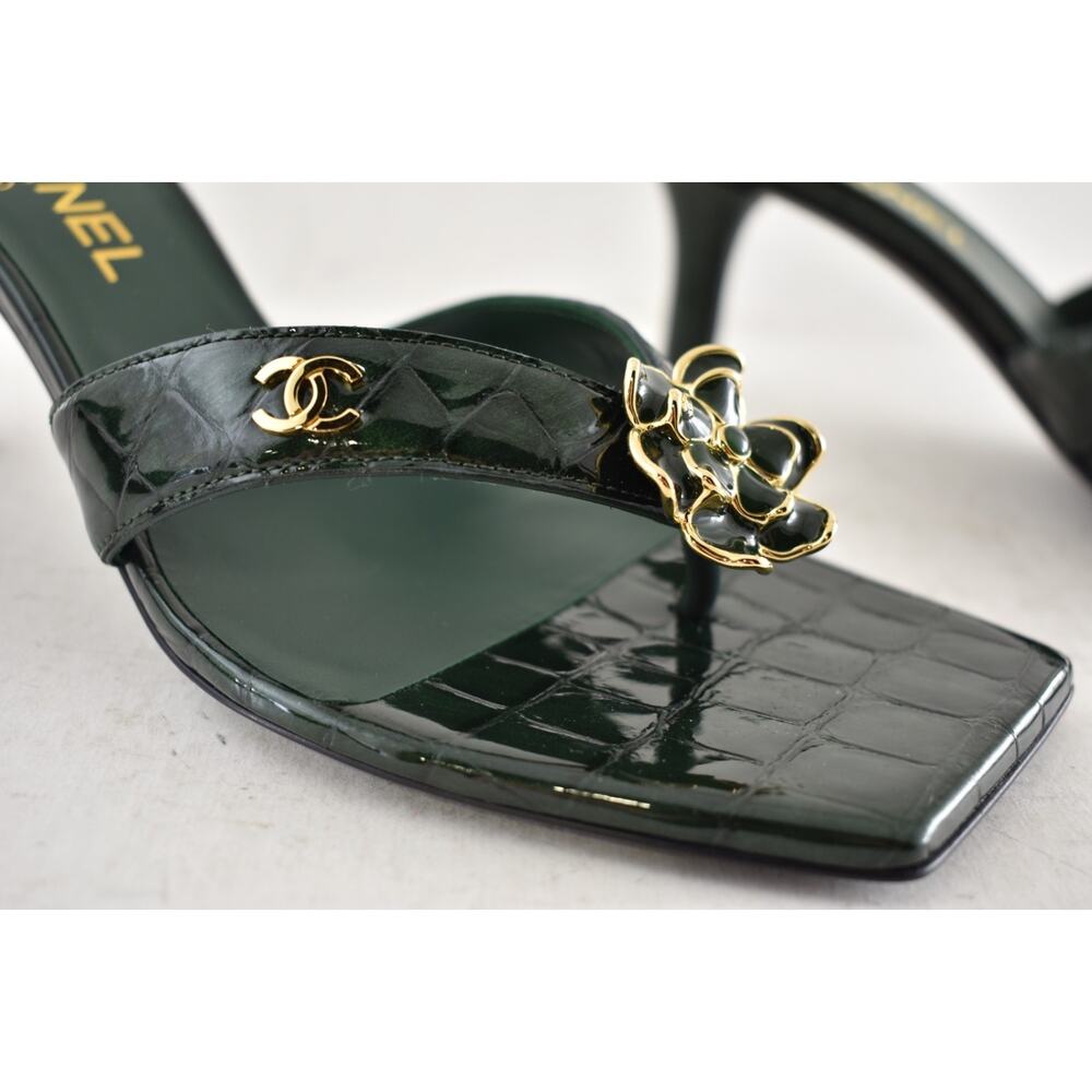 Chanel 26A Green Crocodile Croc CC Flower Backless Mule Heel Thong Sandal 38 - Picture 7 of 16